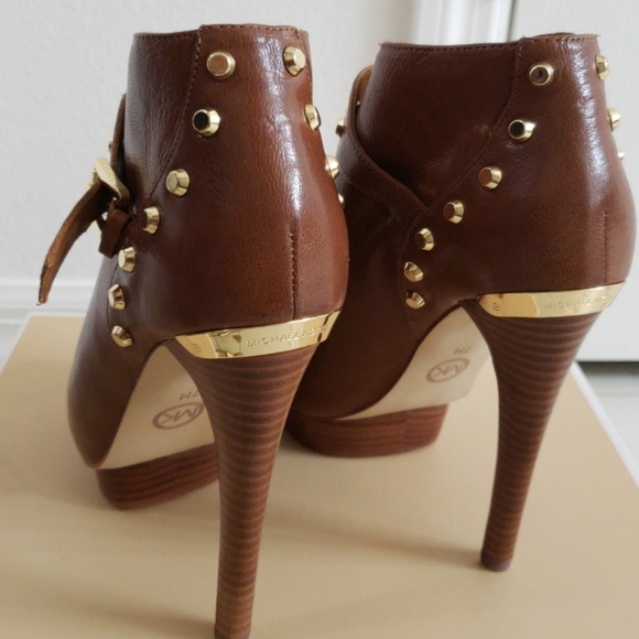 Bootie - Picture 3 of 6